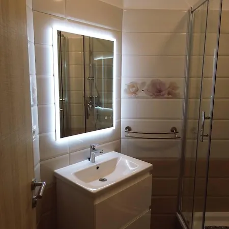 Novi Skrape U Samom Centru S Parkingom Apartman *