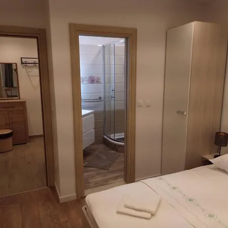 Novi Skrape U Samom Centru S Parkingom Apartman Trogir