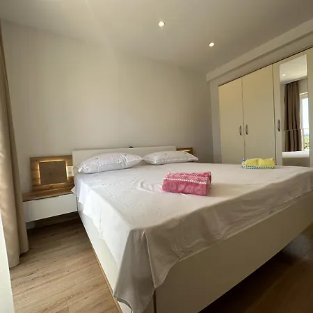 Novi Skrape U Samom Centru S Parkingom Apartman