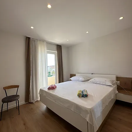 Novi Skrape U Samom Centru S Parkingom Apartman